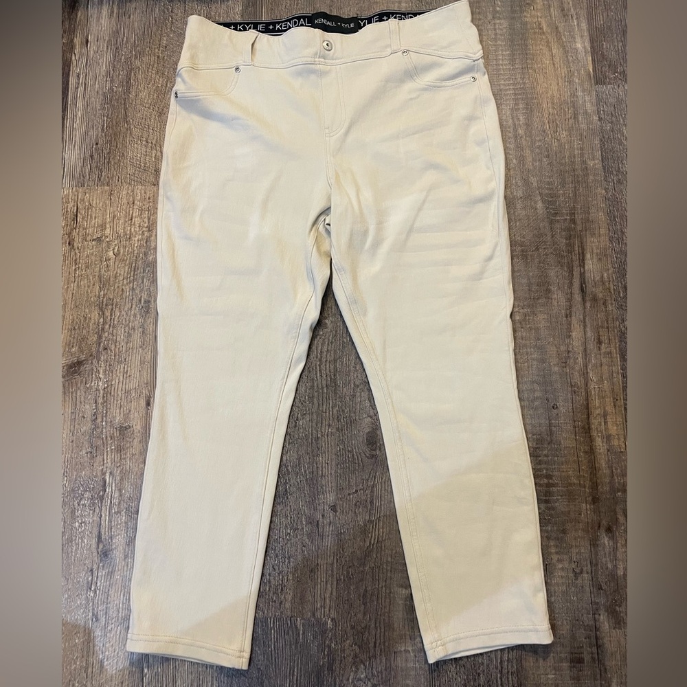 Kendall & Kylie stretch pants